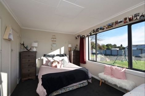 Photo of property in 33 Eton Street, Otautau, 9610