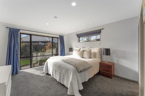 Photo of property in 5 Hideaway Gate, Parklands, Christchurch, 8083