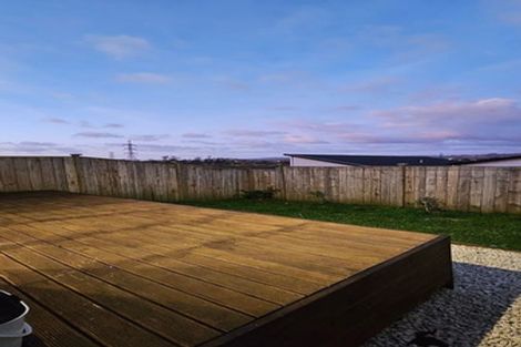 Photo of property in 37a Kahui Parade, Karaka, Papakura, 2113