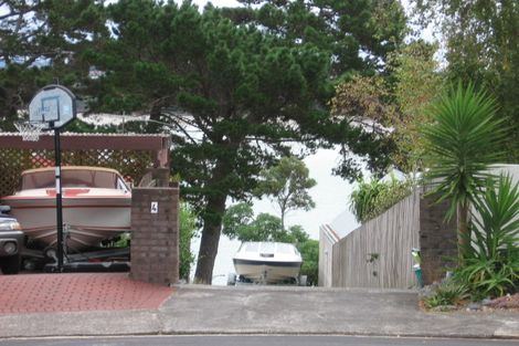 Photo of property in 4 Eucalyptus Place, Beach Haven, Auckland, 0626