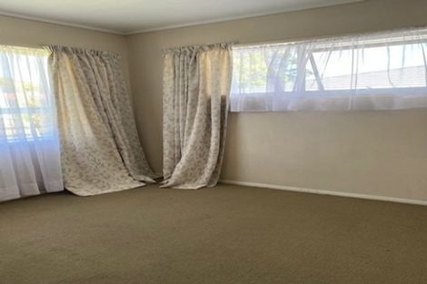 Photo of property in 77a Russell Road, Manurewa, Auckland, 2102