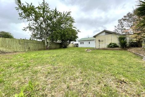 Photo of property in 2 Nield Road, Manurewa, Auckland, 2102