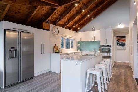 Photo of property in 21 Hebron Road, Waiake, Auckland, 0630