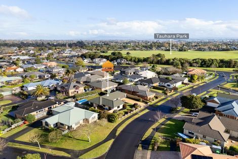 Photo of property in 10 Cairns Crescent, Rototuna, Hamilton, 3210
