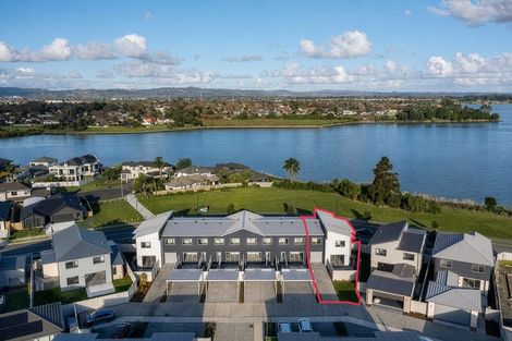 Photo of property in 105 Waituarua Drive, Takanini, Auckland, 2112