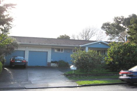 Photo of property in 48 Walpole Avenue, Hillpark, Auckland, 2102