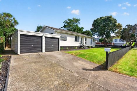 Photo of property in 7 Hinton Place, Weymouth, Auckland, 2103