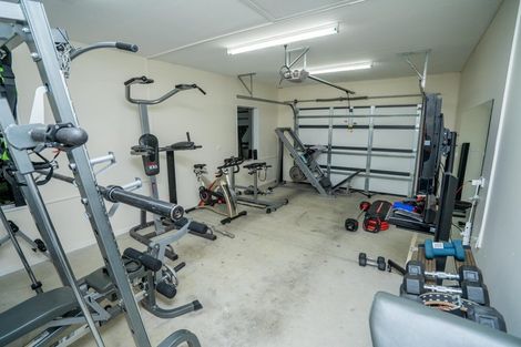 Photo of property in 3 Whitcombe Place, Darfield, 7571