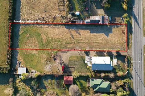 Photo of property in 62 Timaru Road, Waimate, 7924