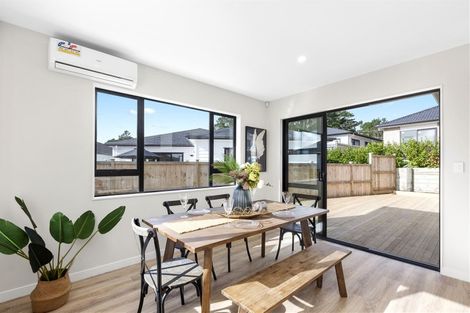 Photo of property in 23 Vinistra Road, Kumeu, 0810