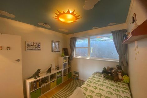 Photo of property in 129 Maupuia Road, Maupuia, Wellington, 6022