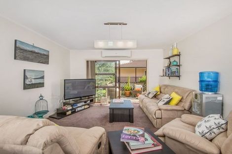 Photo of property in 2/8 Rutland Road, Mount Wellington, Auckland, 1051