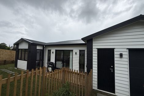 Photo of property in 6 Whenuateitei Crescent, Stanmore Bay, Whangaparaoa, 0932