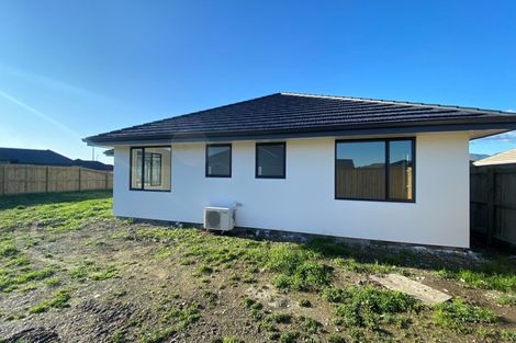 Photo of property in 14 Feltham Street, Hunterville, 4730