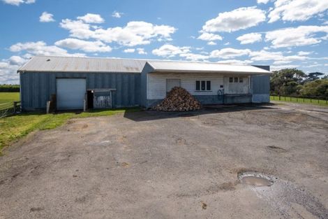Photo of property in 2304 Skeet Road, Auroa, Hawera, 4678