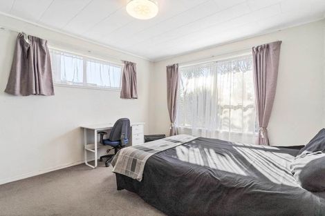 Photo of property in 27 Fitzwater Place, Henderson, Auckland, 0612