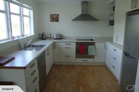 Photo of property in 38 Northland Road, Northland, Wellington, 6012