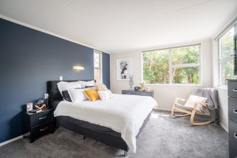 Photo of property in 28 Summerhill Drive, Fitzherbert, Palmerston North, 4410