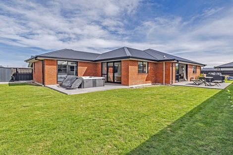 Photo of property in 15 Cedric Place, Darfield, 7510