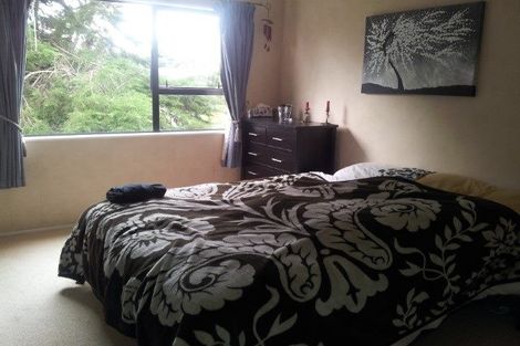 Photo of property in 3/75 Stanley Road, Glenfield, Auckland, 0629