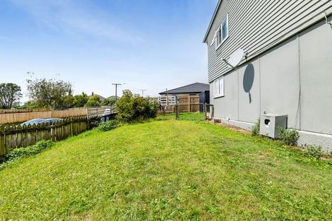 Photo of property in 22 Cook Street, Marfell, New Plymouth, 4310