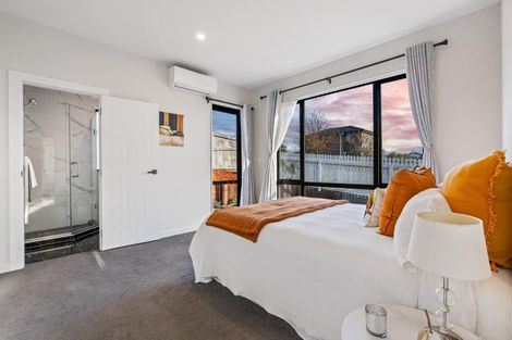 Photo of property in 1 Barrique Road, Kumeu, 0810