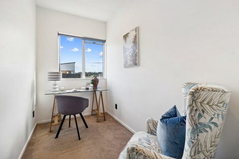 Photo of property in 127 Tarapuka Road, Westgate, Auckland, 0814