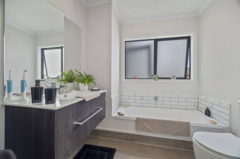 Photo of property in 10a Darroch Street, Fairy Springs, Rotorua, 3015