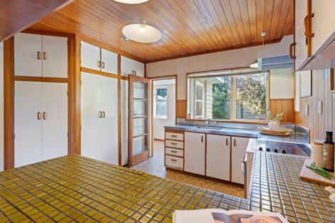 Photo of property in 1 Titoki Road, Raumati Beach, Paraparaumu, 5032