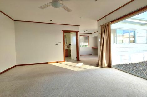 Photo of property in 14a Roseberry Avenue, Birkenhead, Auckland, 0626