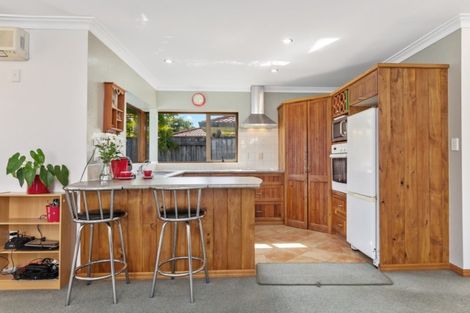 Photo of property in 52 Corinth Grove, Papamoa Beach, Papamoa, 3118