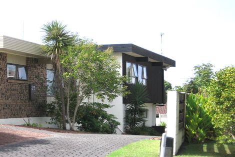 Photo of property in 1/36 Pakira Avenue, Glendene, Auckland, 0602
