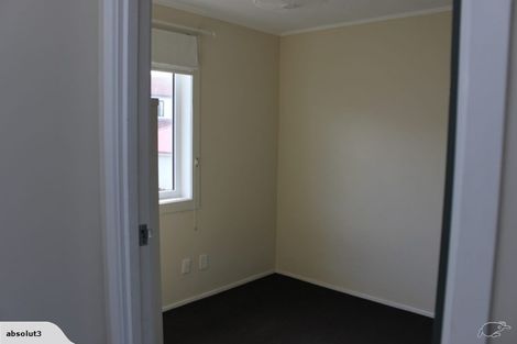 Photo of property in 2/15 Hanlon Crescent, Narrow Neck, Auckland, 0624