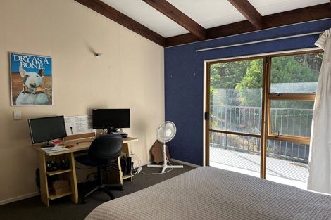 Photo of property in 12 Priestley Road, Bluff Hill, Napier, 4110