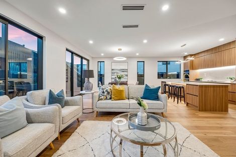 Photo of property in 14 Pakirikiri Street, Long Bay, Auckland, 0630