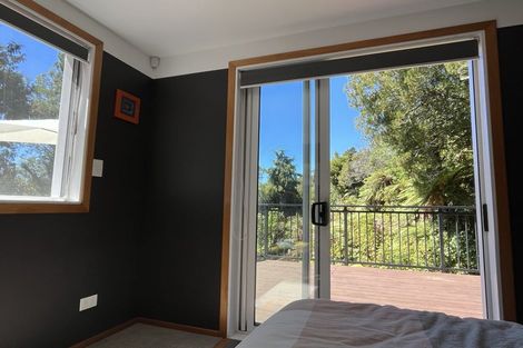 Photo of property in 701 Scenic Drive, Henderson Valley, Auckland, 0612