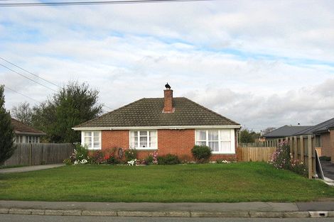 Photo of property in 121 Sawyers Arms Road, Northcote, Christchurch, 8052