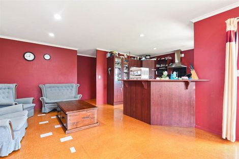 Photo of property in 1 Corsair Place, Melville, Hamilton, 3206
