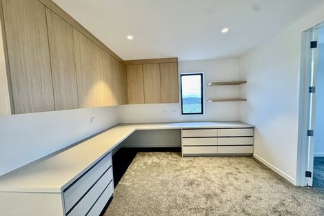 Photo of property in 23 Kerekin Drive, Oteha, Auckland, 0632
