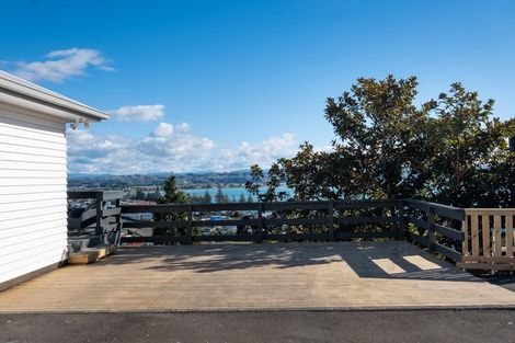 Photo of property in 11 Kowhai Road, Bluff Hill, Napier, 4110