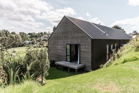 Photo of property in 3 Aroaro Lane, Raglan, 3225