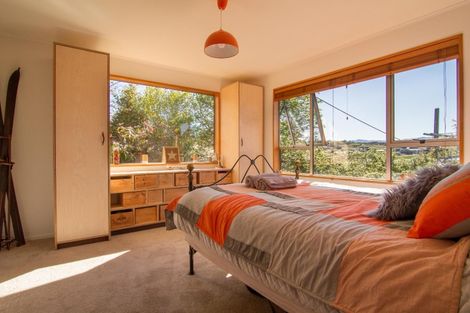 Photo of property in 84 Totara Terrace, Wanaka, 9305