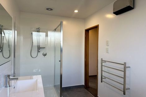 Photo of property in 1/5 Tuscany Place, Beckenham, Christchurch, 8023