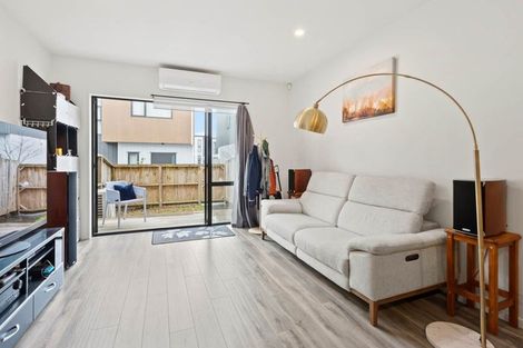 Photo of property in 7/22 Ryburn Road, Mount Wellington, Auckland, 1062
