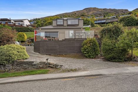 Photo of property in 5 Marina Drive, Frankton, Queenstown, 9300