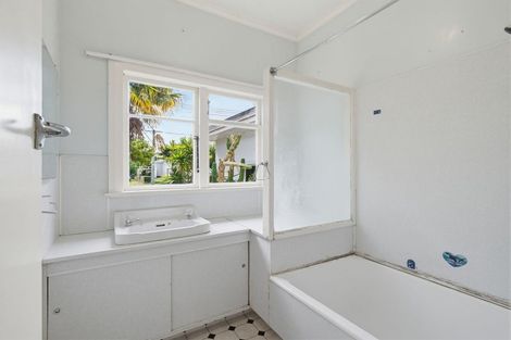 Photo of property in 14 Helmore Street, Whanganui East, Whanganui, 4500