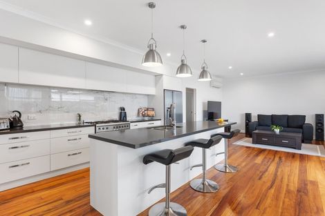 Photo of property in 8 Benmore Crescent, Pyes Pa, Tauranga, 3112