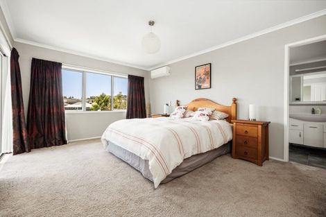 Photo of property in 31 Bayvista Close, Welcome Bay, Tauranga, 3112