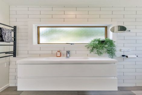 Photo of property in 1/9 Brian Avenue, Forrest Hill, Auckland, 0620