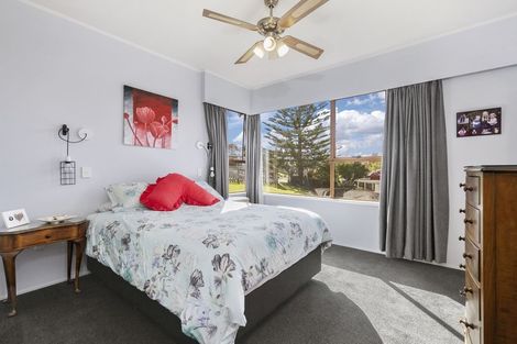 Photo of property in 156 Glamorgan Drive, Torbay, Auckland, 0630